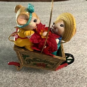 Carlton cards sister to sister- Dated 2001